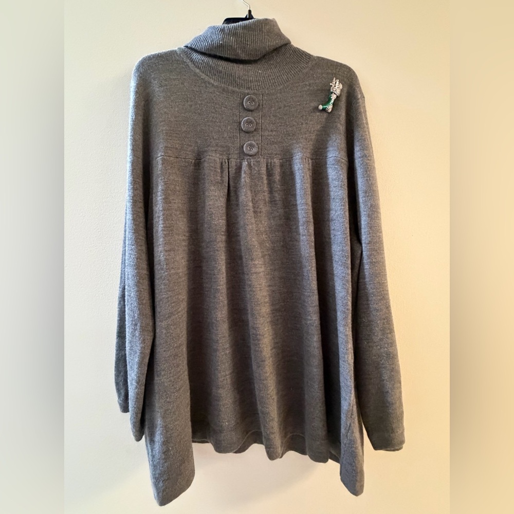 Chic Gray Turtleneck Sweater with Button Details